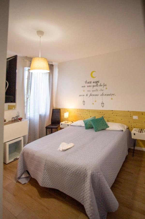 Bed And Breakfast Castello7 San Felice del Benaco Kültér fotó